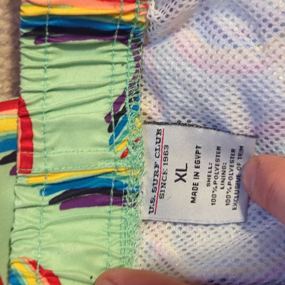 Mens US surf club Rainbow swim trunks size XL - Picture 4 of 4